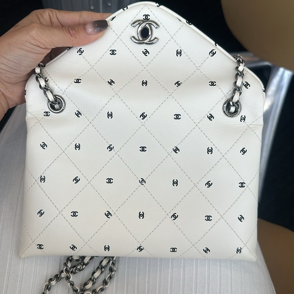 Chanel white envelopes chain Microchip. - Picture 8 of 10